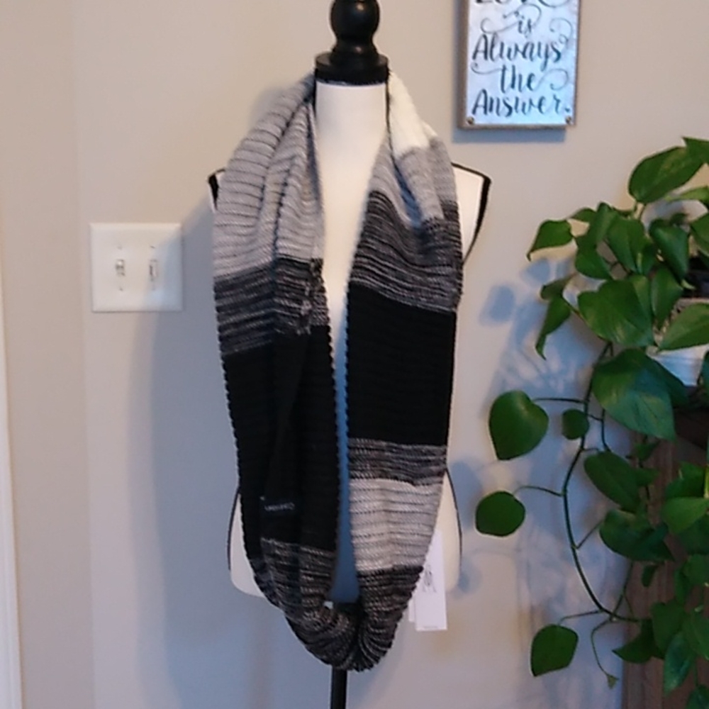 Calvin Klein black white grey infinity scarf nwt